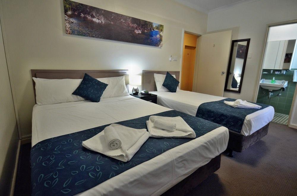 Lees Hotel Ingham Eksteriør bilde