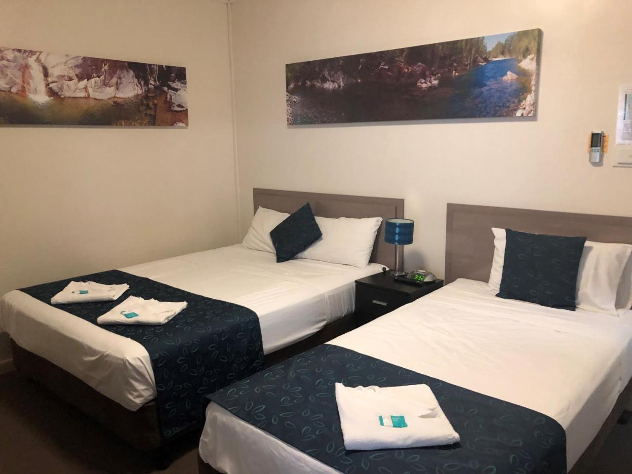 Lees Hotel Ingham Eksteriør bilde